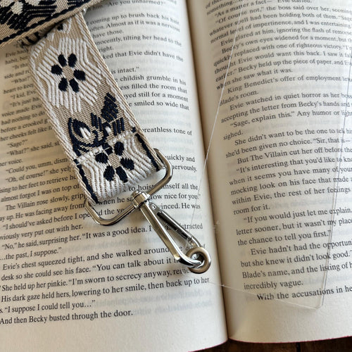 Ellen Bookmark Purse